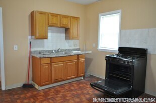 105 Draper St, Unit 2 in Boston, MA - Building Photo