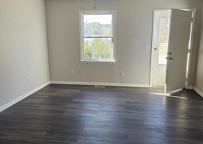 203 Rainbow Row Dr in Westminster, SC - Building Photo - Building Photo