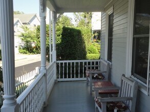 39 E Bowery St in Newport, RI - Building Photo - Building Photo