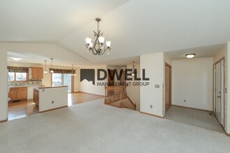 2770 Kenosha Ln NW in Rochester, MN - Building Photo - Building Photo