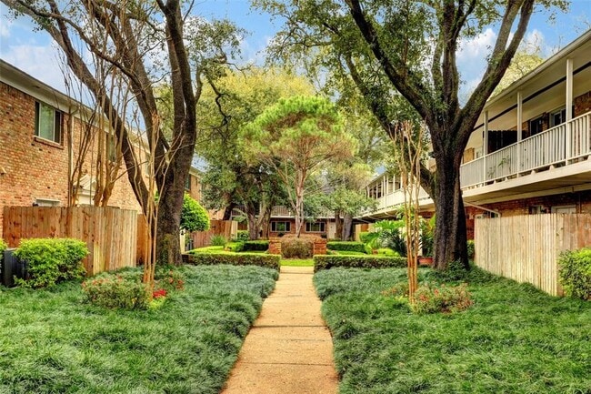 4040 San Felipe St in Houston, TX - Building Photo - Building Photo