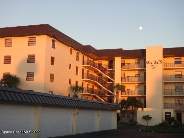 4570 Ocean Beach Blvd, Unit 25 in Cocoa Beach, FL - Building Photo