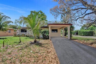 2890 SW 9th St in Fort Lauderdale, FL - Building Photo - Building Photo