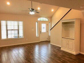 817 Dominik Dr in College Station, TX - Building Photo - Building Photo