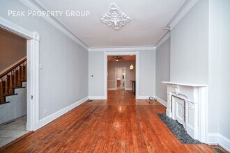 221 E University Ave in Cincinnati, OH - Building Photo - Building Photo