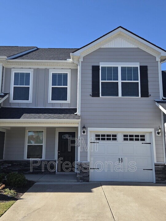 1709 Calypso Dr in Murfreesboro, TN - Building Photo