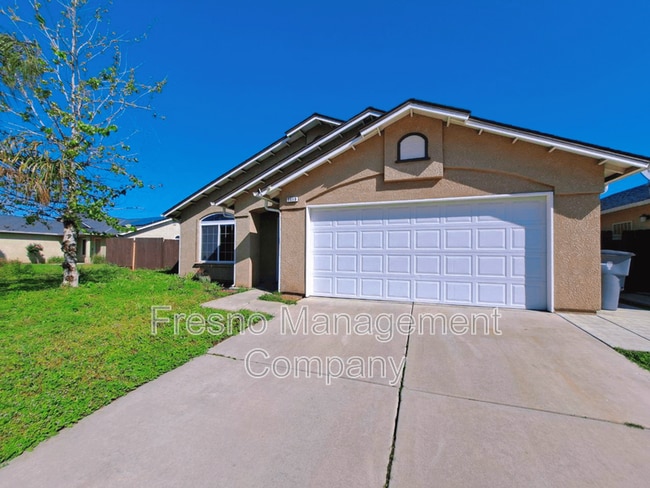 5619 E Pitt Ave in Fresno, CA - Building Photo - Building Photo