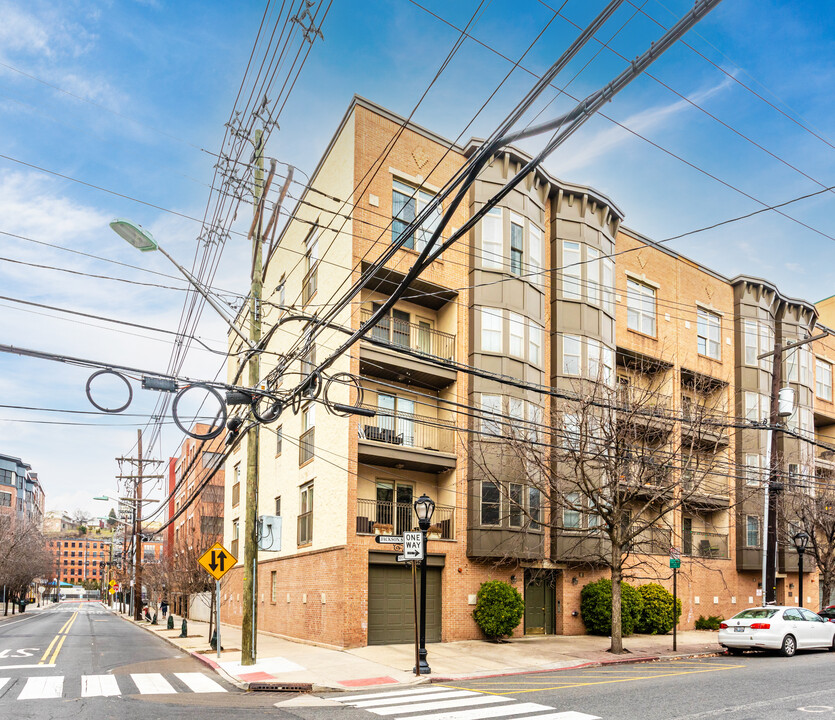 200 Jackson St in Hoboken, NJ - Building Photo