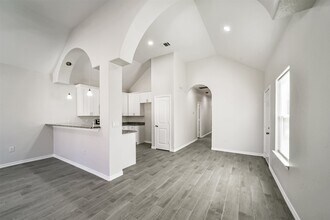 16943 W Juneau St in Montgomery, TX - Building Photo - Building Photo