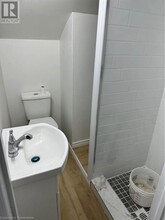 240 Dalhousie St in Brantford, ON - Building Photo - Building Photo