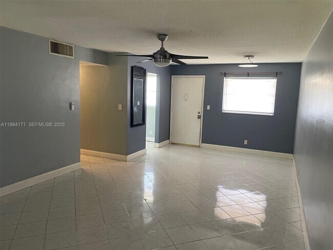 20201 NE 29th Ct in Aventura, FL - Building Photo - Building Photo
