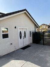 631 N Brierwood Ave in Rialto, CA - Foto de edificio - Building Photo