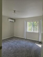 3806 Jumpoff Joe Creek Rd in Grants Pass, OR - Building Photo - Building Photo