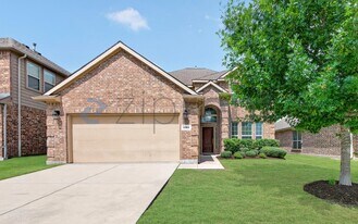 Unit in Frisco, TX - Building Photo
