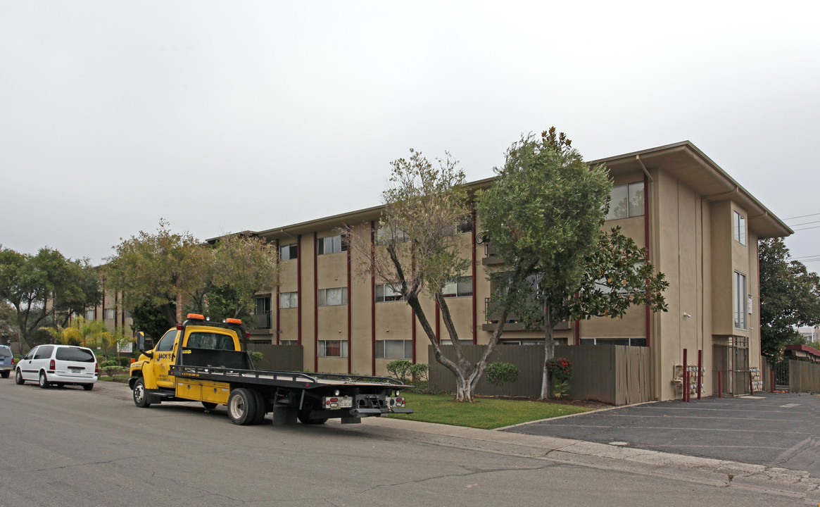 PLAZA in Sacramento, CA - Building Photo