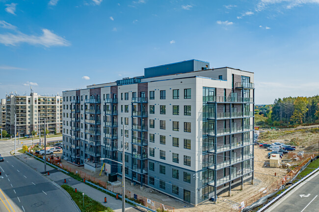 West Peak Condos in Guelph, ON - Building Photo - Building Photo