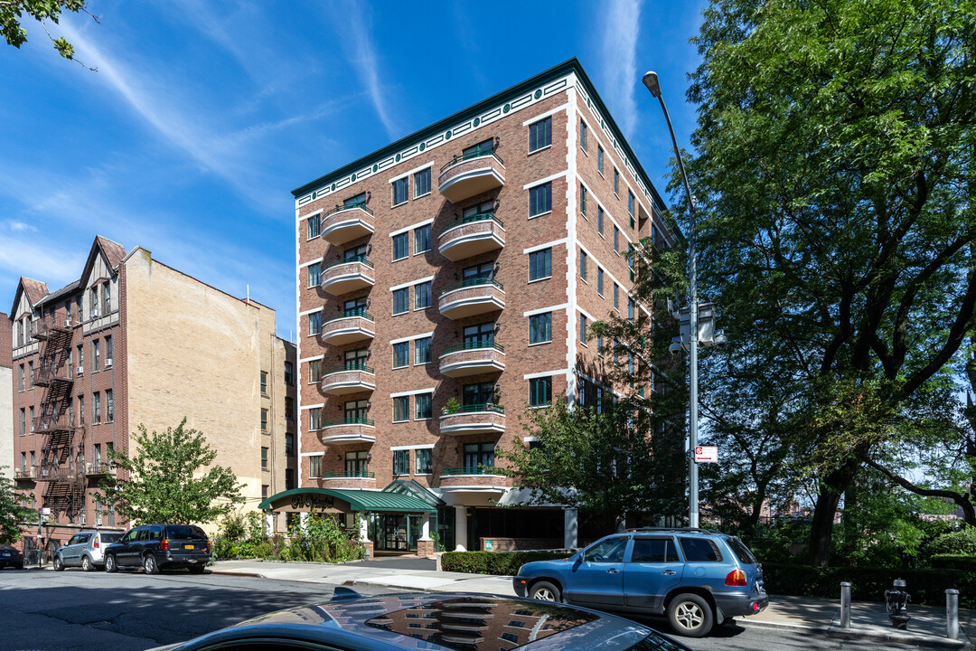 The Waterford in Bronx, NY - Building Photo