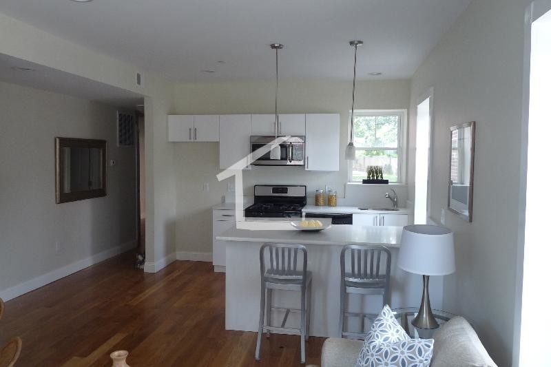 54 Kent St, Unit 1 in Brookline, MA - Building Photo
