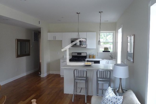 property at 54 Kent St