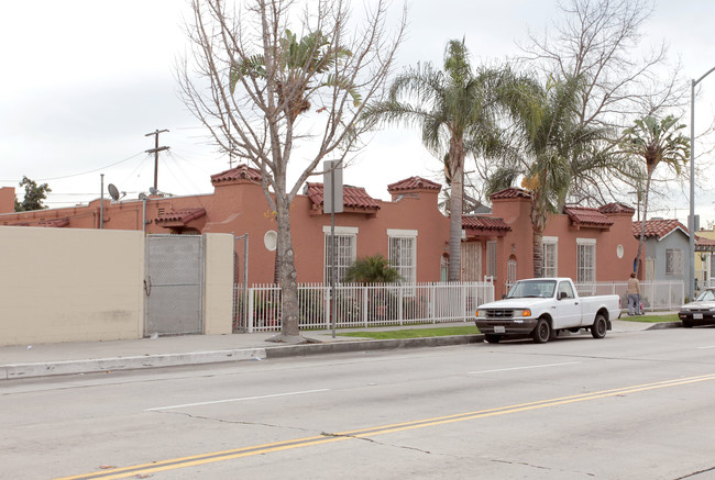 6300-6304 State St in Huntington Park, CA - Building Photo - Building Photo