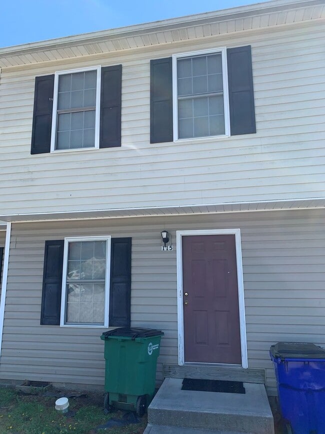 property at 115 Majestic Dr NW