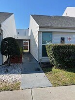 640 Haven Pl, Unit 640 in Tarpon Springs, FL - Building Photo