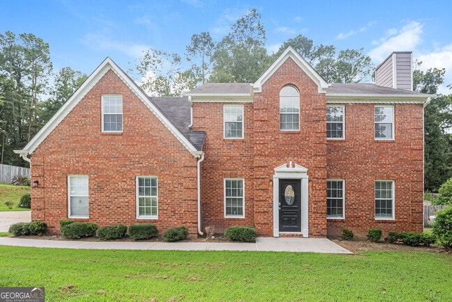property at 220 Chesterfield Ct