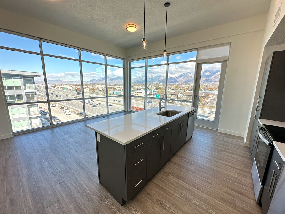Canyon Vista Apartments in Draper, UT - Building Photo