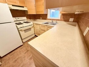 47 Lester St in Wallington, NJ - Building Photo - Building Photo