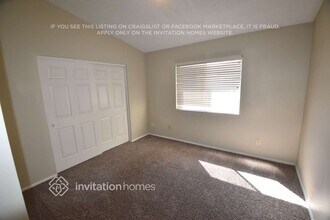 7120 N 31st Dr in Phoenix, AZ - Foto de edificio - Building Photo