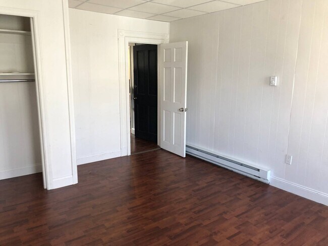 289 Chelsea St, Unit 2 in Boston, MA - Foto de edificio - Building Photo