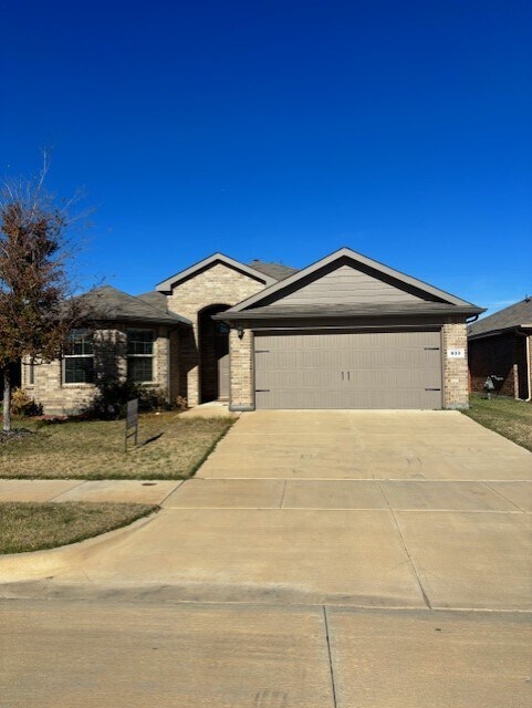 833 Walls Blvd in Crowley, TX - Building Photo