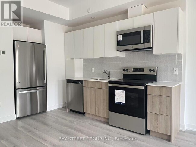 33 CALAMINT Ln in Toronto, ON - Building Photo - Building Photo