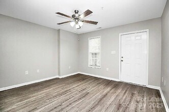 106 Locomotive Ln in Mooresville, NC - Foto de edificio - Building Photo