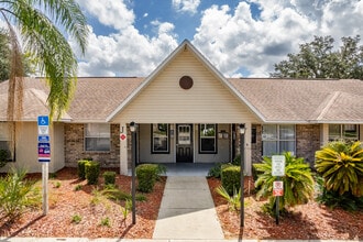 Devonshire Apartments in Eustis, FL - Building Photo - Building Photo