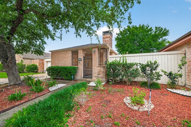 14222 Stokesmount Dr