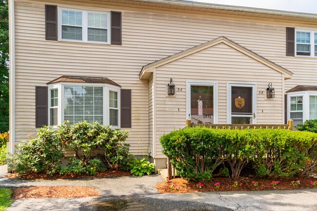 3 Clydesdale Ct in Goffstown, NH - Foto de edificio - Building Photo