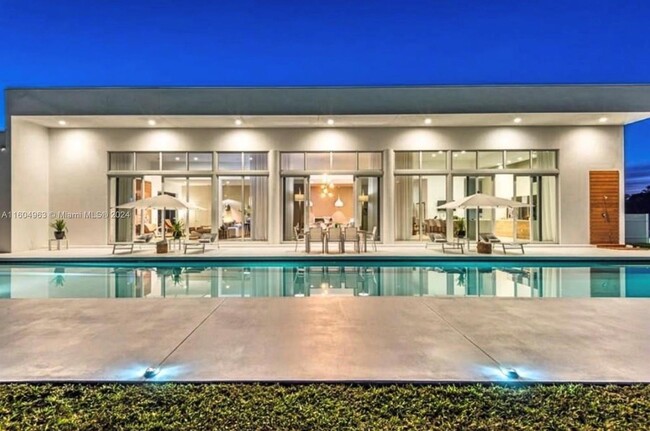 1901 SE Ranch Rd S in Jupiter, FL - Foto de edificio - Building Photo