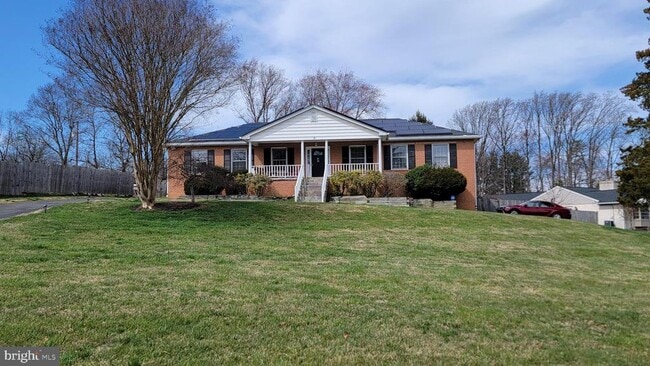 property at 3000 Melanie Ln