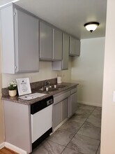 14157 Vanowen St, Unit 101 in Los Angeles, CA - Building Photo - Building Photo