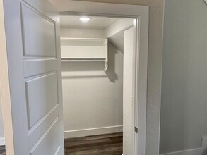 3004 SW Garrison Ln in Bentonville, AR - Foto de edificio - Building Photo