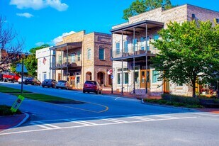 9 Main St, Unit 2B in Senoia, GA - Building Photo