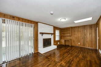 719 Woodland Hills Rd W in Columbia, SC - Building Photo - Building Photo