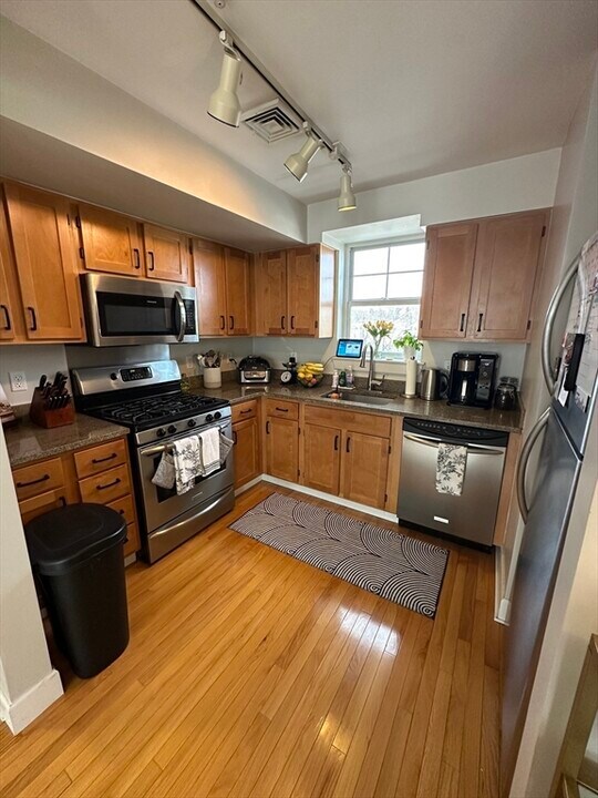 132 Library St in Chelsea, MA - Building Photo