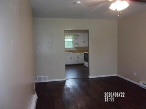 797 McCauley Rd in Stow, OH - Building Photo - Building Photo