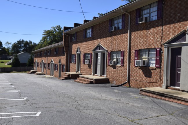 Bartell Place in Eden, NC - Foto de edificio - Building Photo