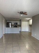 5323 Summerlin Rd in Ft. Myers, FL - Building Photo - Building Photo