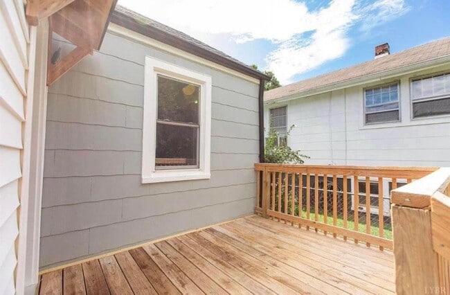 803 Mansfield Ave in Lynchburg, VA - Foto de edificio - Building Photo