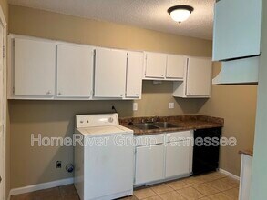 3433 Barbwood Dr in Memphis, TN - Building Photo - Building Photo