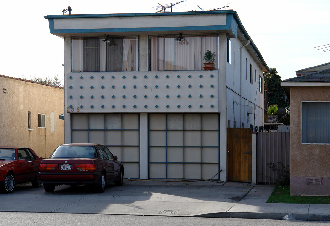 238 W Arbor Vitae St in Inglewood, CA - Foto de edificio